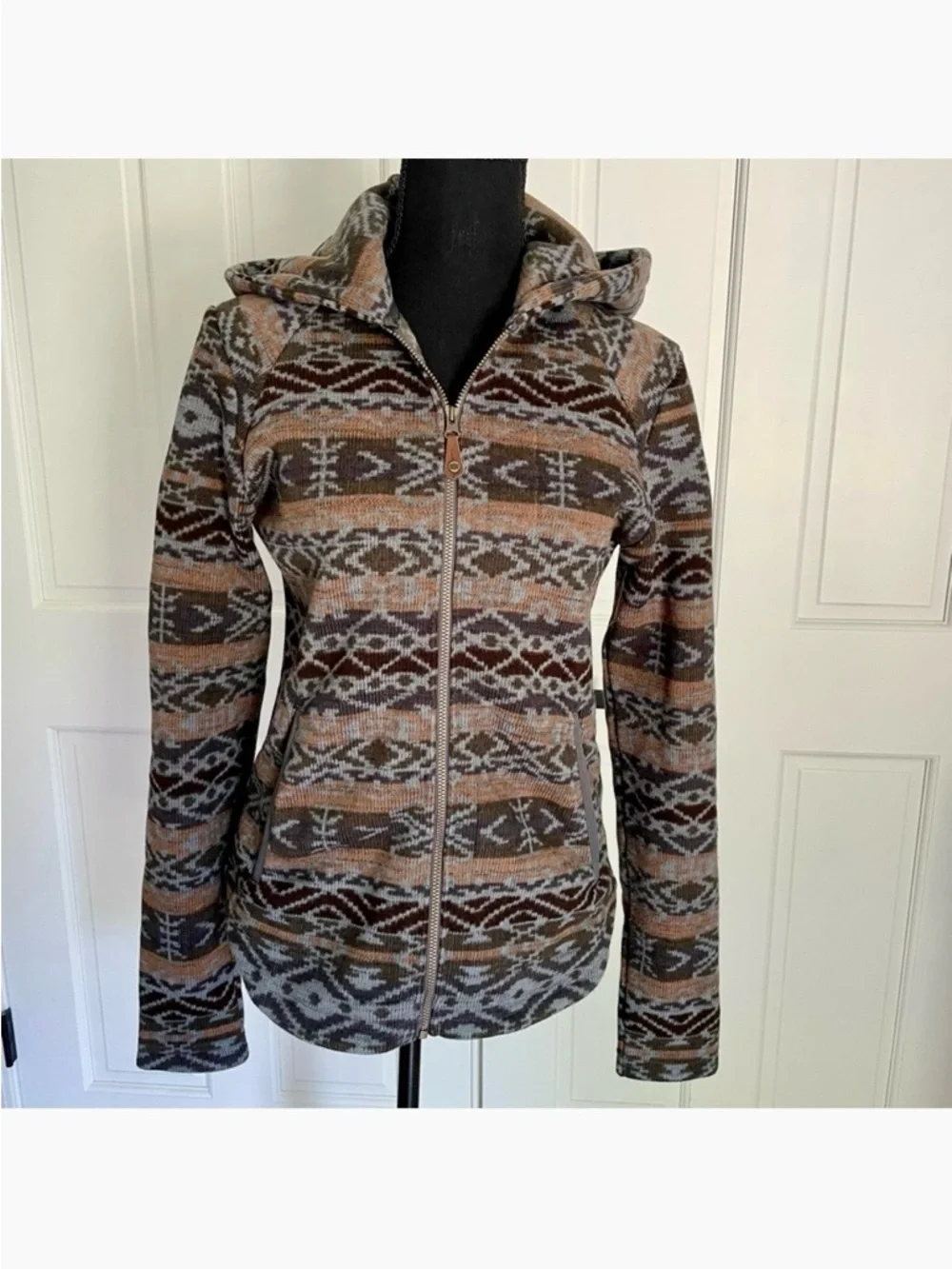 Sherpa Adventure Gear women's Lumbini full-zip hoodie Geometric Print Small